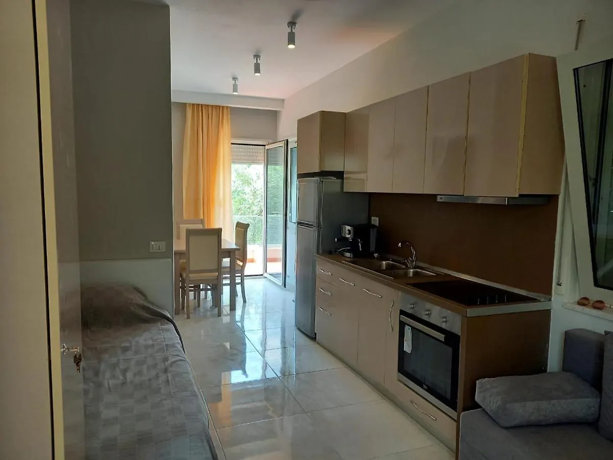 Stella Marina Family Apartment 2 Dhërmi